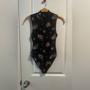 Forever 21 Black Floral woman Bodysuit